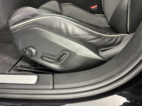 Used 2024 Volvo S60 B5 Plus image 11