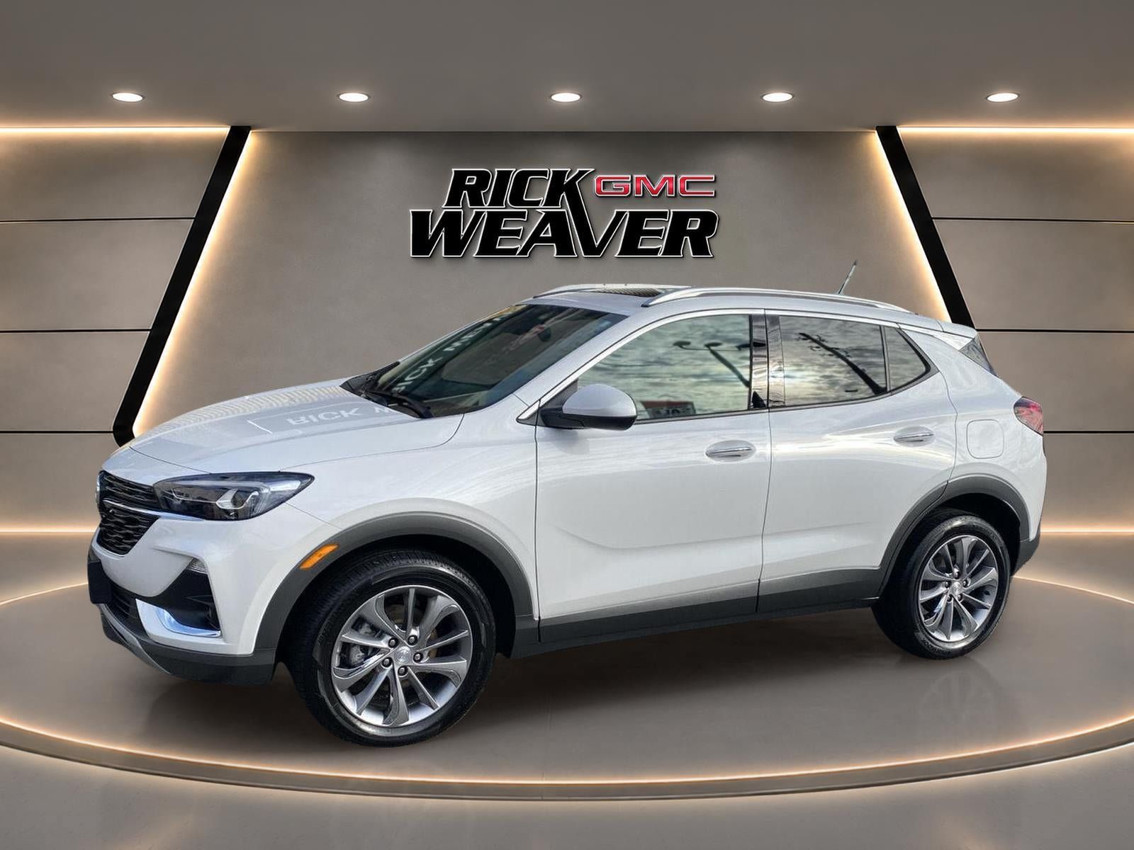 Used 2023 Buick Encore GX Essence w/ Experience Buick Package AWD/4WD image 2