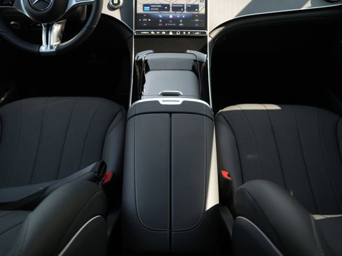 New 2025 Mercedes-Benz EQE 350+ 4MATIC SUV image 28