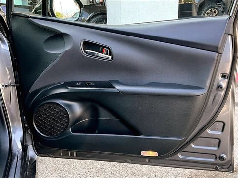 Used 2016 Toyota Prius Four Touring w/ Preferred Accessory Package FWD image 28