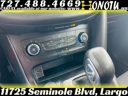 Used 2018 Ford Focus SE FWD image 29