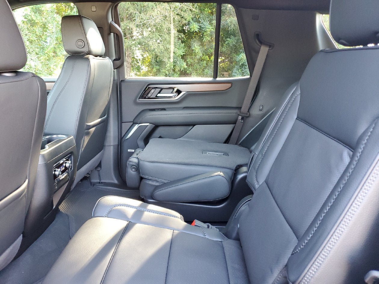 New 2027 GMC Yukon Denali w/ Sun & Power Step Package RWD image 11