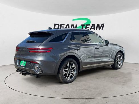 Used 2022 Genesis GV70 2.5T w/ Advanced Package image 8