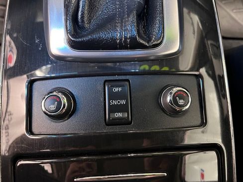 Used 2013 INFINITI FX37 AWD w/ Premium Pkg image 19