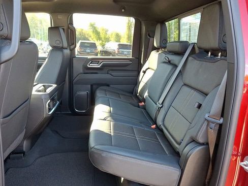 Used 2025 Chevrolet Silverado 3500 High Country image 10