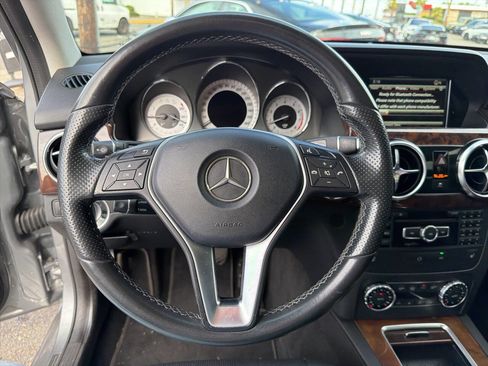 Used 2015 Mercedes-Benz GLK 350 4MATIC image 32