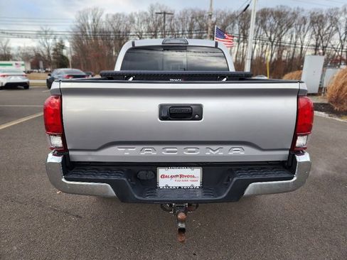 Used 2018 Toyota Tacoma SR5 image 6
