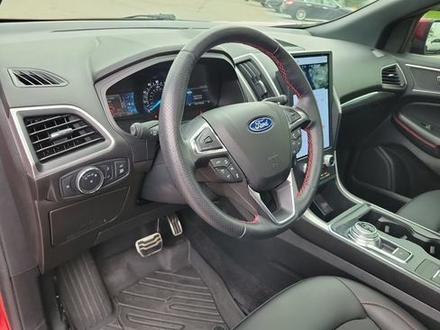 Used 2022 Ford Edge ST-Line w/ Class II Trailer Tow Package AWD/4WD image 13