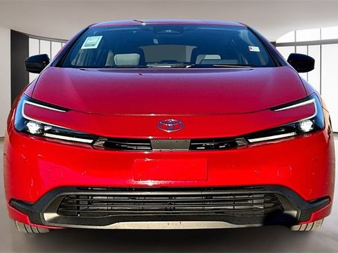 Used 2024 Toyota Prius LE image 2