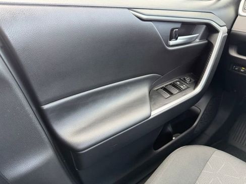 Certified 2025 Toyota RAV4 XLE w/ Convenience Package image 31