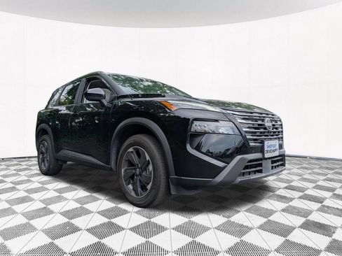 Used 2024 Nissan Rogue SV w/ SV Premium Package FWD image 15