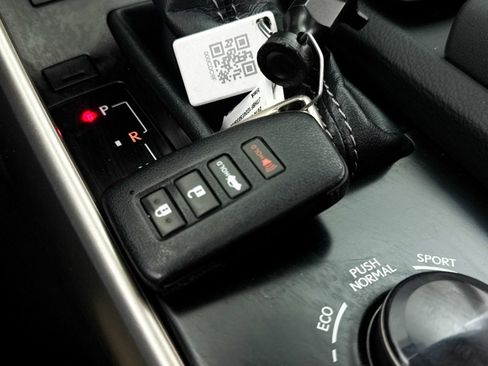 Used 2014 Lexus IS 250 w/ Navigation Package RWD image 38