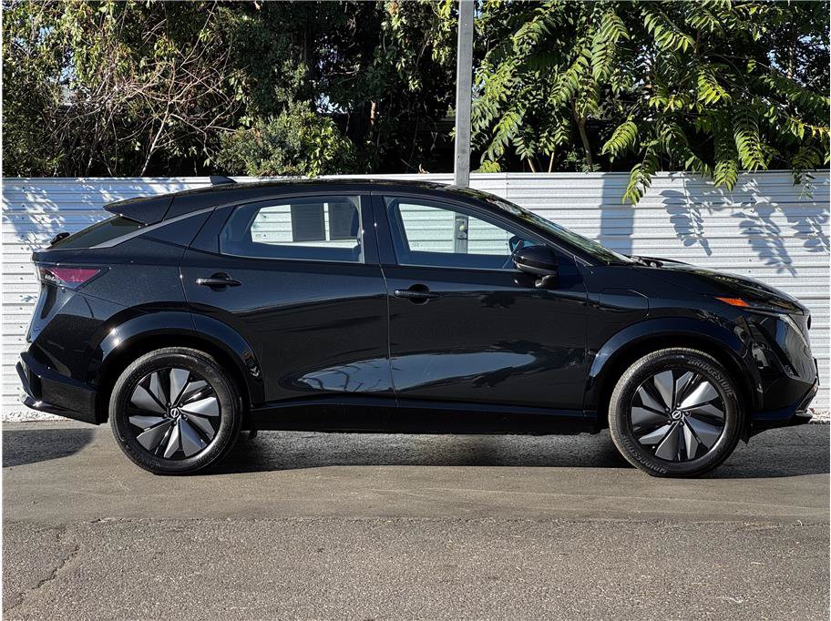 Used 2024 Nissan Ariya AWD image 13