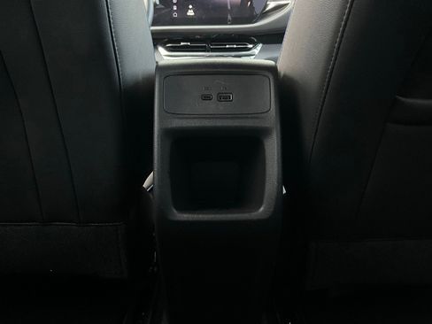 Used 2025 Buick Envista Sport Touring image 12