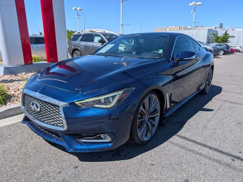 Used 2018 INFINITI Q60 Red Sport 400 w/ Sensory Package 3.0T Sport RWD image 3