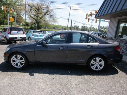 Used 2010 Mercedes-Benz C 300 4MATIC Sedan image 5
