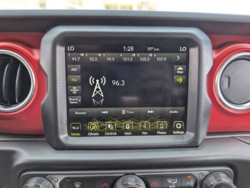 Used 2022 Jeep Wrangler Unlimited Rubicon image 23