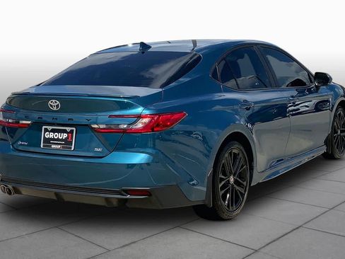 Used 2025 Toyota Camry SE FWD image 25
