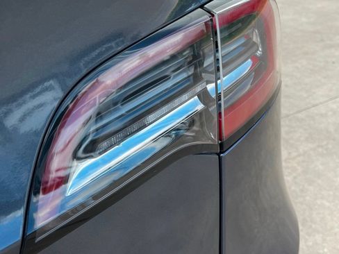 Used 2020 Tesla Model Y Long Range AWD/4WD image 27