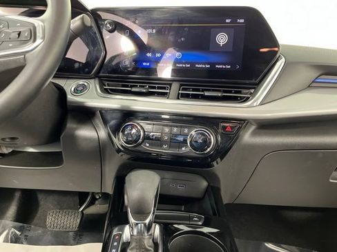 Used 2024 Chevrolet Trax LT w/ Driver Confidence Package FWD image 25