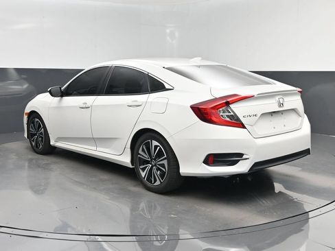 Used 2018 Honda Civic EX-L image 4