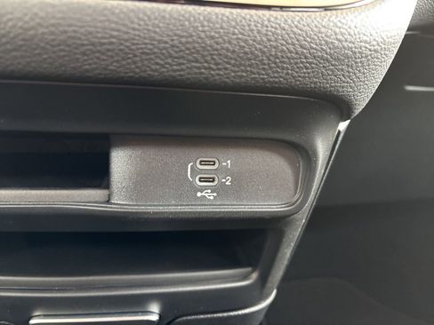 New 2026 Chrysler Pacifica Select FWD image 29