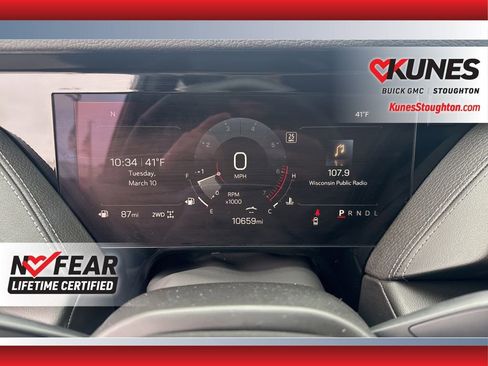 Used 2025 GMC Yukon Denali image 32