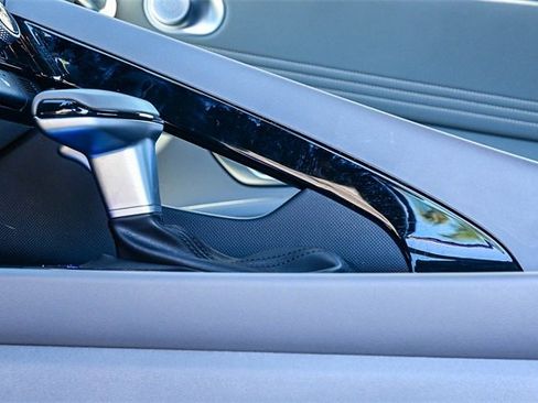 Certified 2025 Hyundai Elantra SEL image 23