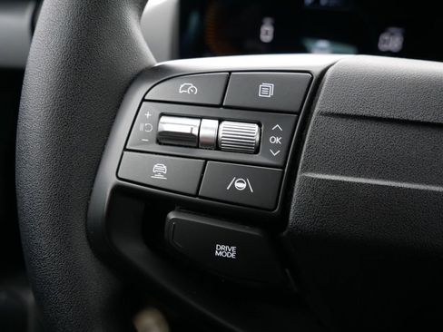 Used 2025 Kia K4 LXS image 23