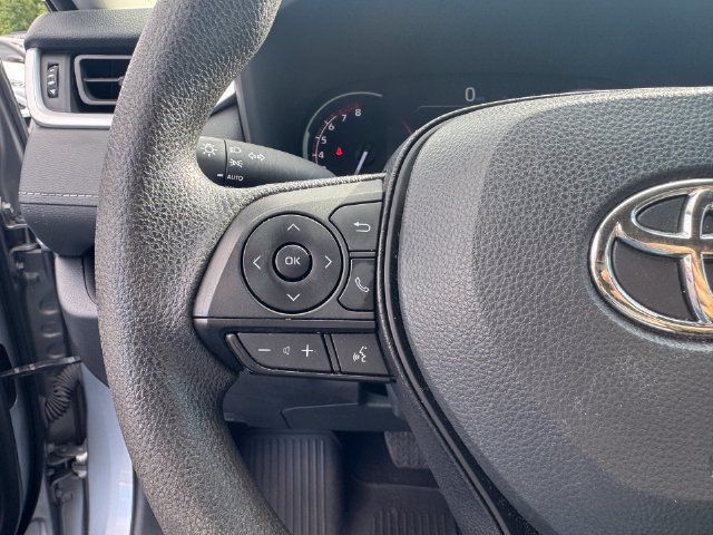 Used 2024 Toyota RAV4 XLE FWD image 13