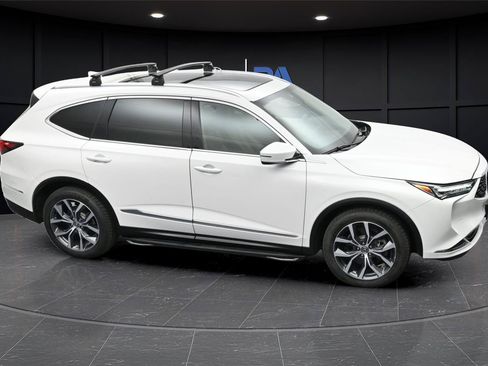 Used 2024 Acura MDX SH-AWD w/ Technology Package image 37