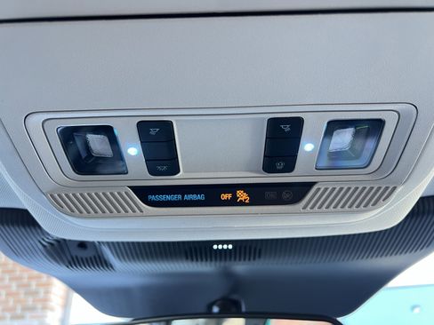 Used 2025 Ford Explorer Active AWD/4WD image 44