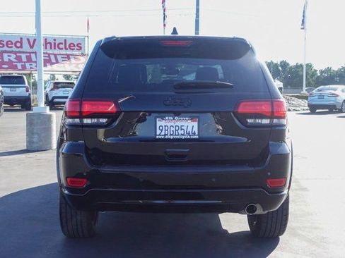 Used 2022 Jeep Grand Cherokee Laredo X image 9