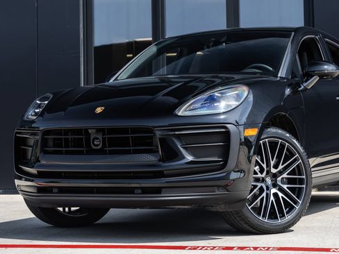 New 2026 Porsche Macan AWD/4WD image 7