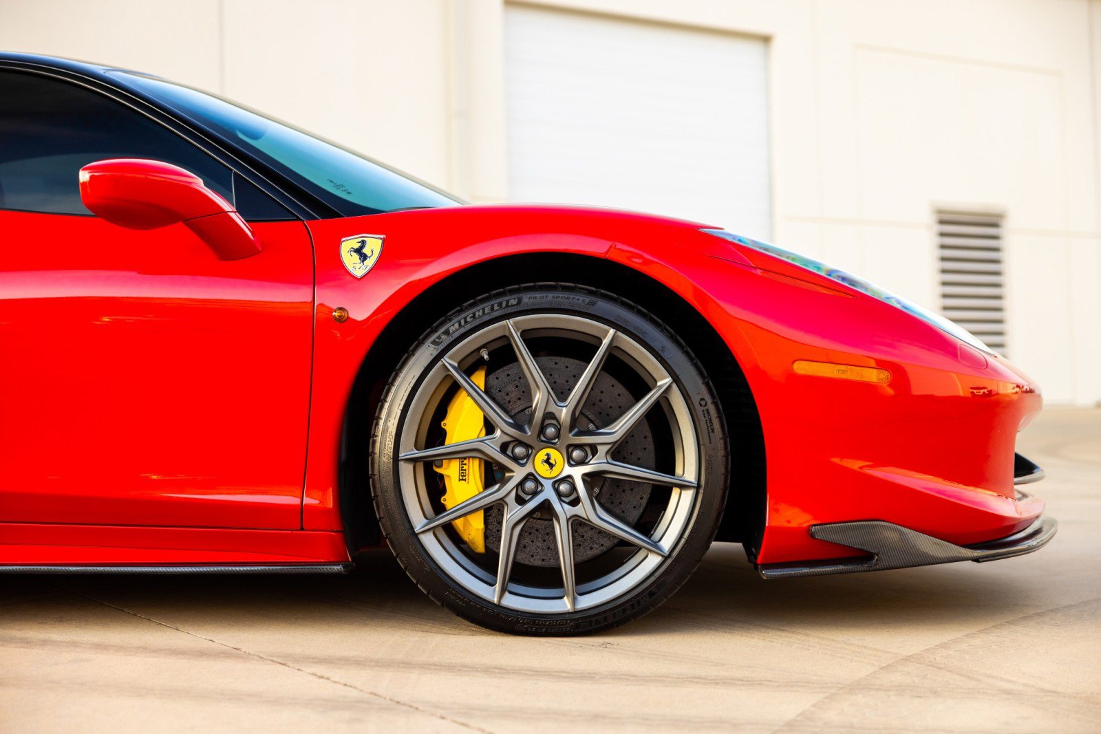 Used 2012 Ferrari 458 Italia Coupe RWD image 6