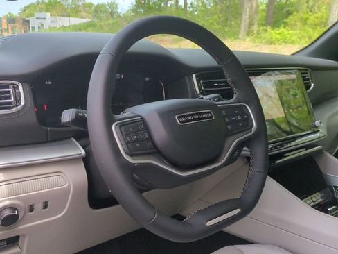 New 2026 Jeep Grand Wagoneer Limited AWD/4WD image 31