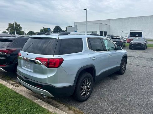 Certified 2017 GMC Acadia SLT FWD image 9