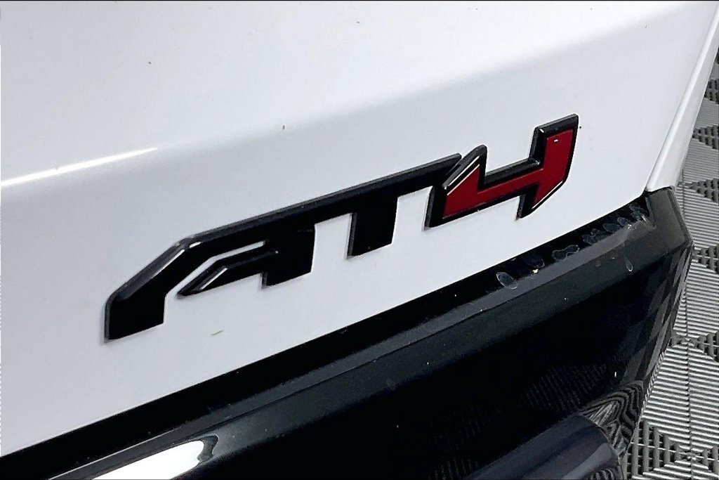 New 2027 GMC Terrain AT4 w/ Convenience Package III AWD/4WD image 10