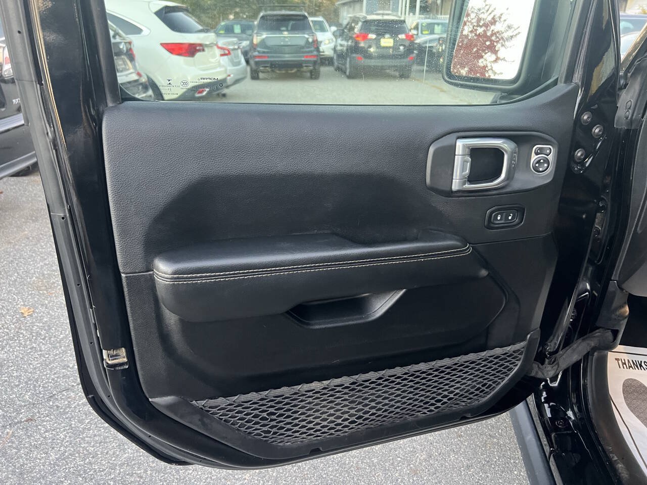Used 2021 Jeep Gladiator Rubicon AWD/4WD image 30