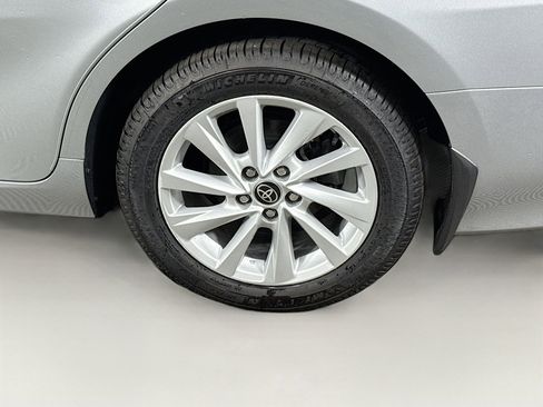 Certified 2022 Toyota Camry LE AWD/4WD image 9