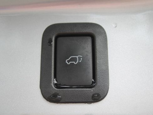 Used 2015 Toyota Highlander XLE image 13