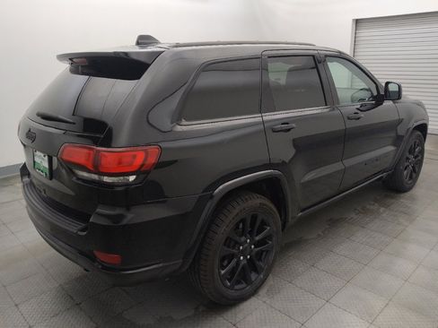 Used 2019 Jeep Grand Cherokee Altitude RWD image 9