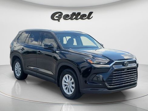 Certified 2024 Toyota Grand Highlander FWD image 3