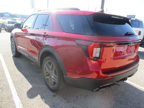New 2026 Ford Explorer ST-Line w/ ST-Line Street Pack RWD image 19