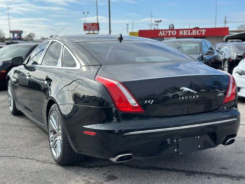 Used 2013 Jaguar XJ image 8