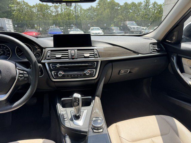 Used 2015 BMW 335i xDrive Sedan AWD/4WD image 29