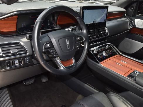 Certified 2024 Lincoln Navigator Reserve AWD/4WD image 35