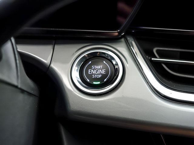 Used 2025 Chevrolet Trax LT w/ LT Convenience Package FWD image 16