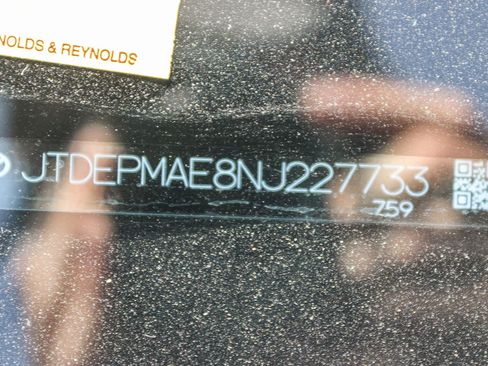 Used 2022 Toyota Corolla LE image 5