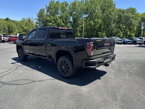 New 2026 GMC Sierra 2500 AT4 w/ AT4 Premium Plus Package AWD/4WD image 3